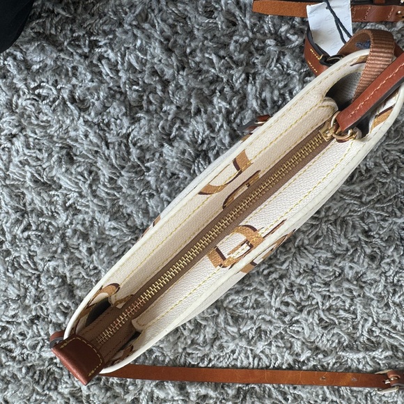 NWT Dooney & Bourke Monogram White Crossbody - Picture 7 of 9